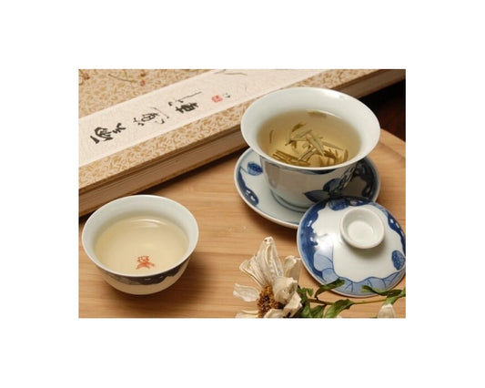 How to brew Bai hao yinzhen tea