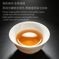 汤色油亮 金黄通透 / Glossy golden infusion