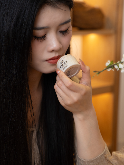 白檀香膏 Sandalwood balsam